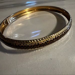 SLC 14k Gold bangle with leopard detail